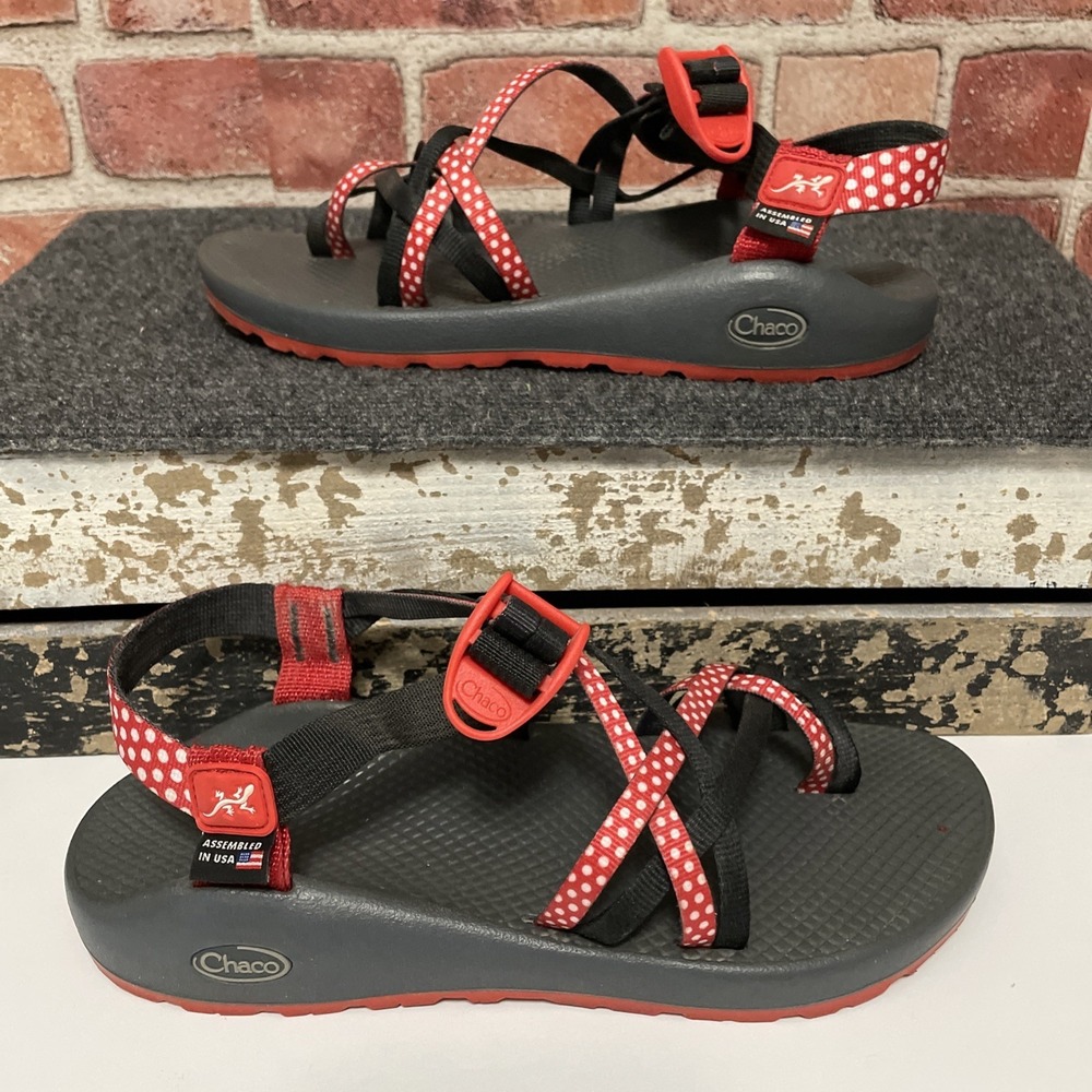 Chaco ZX/2 Womens Size 10 Red Polka Dot Classic Outdoor Sandals Hiking Summer